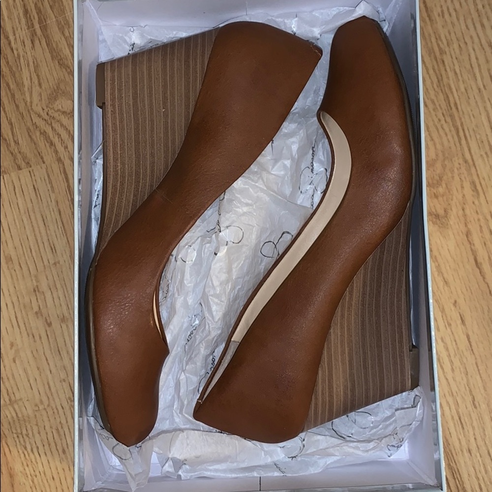 Brown wedges